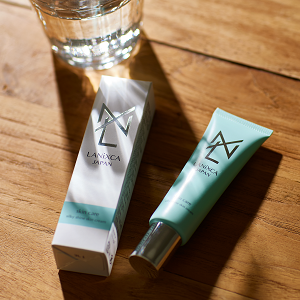 【今なら1本買うともう1本無料!】silky shine skin cream